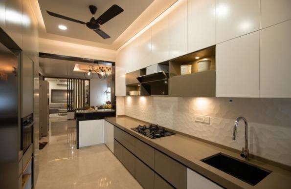 Duplex staircase and upper lounge